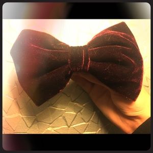 Forever 21 Maroon velvet hair bow clip